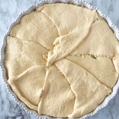 Pot Pie Recipe Easy, Turkey Pot Pie Recipe, Crescent Roll Crust, Recipes For Families, Croissant Roll, Leftover Chicken Breast, Turkey Pot, Baked Ziti Recipe, Turkey Pot Pie