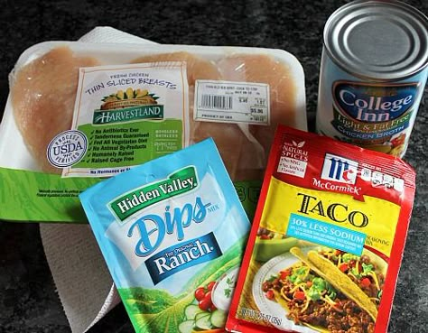 4 Ingredient Crockpot Chicken Ranch Taco Recipe We use Sams club chicken breast ranch & taco seasoning bought in bulk. Substituted chobani yogurt for sour cream. Very Tasty & simple to prepare... Chicken Ranch Taco, Crockpot Chicken Ranch, Crock Chicken, Crockpot Recipes Mexican, Chicken Ranch Tacos, Tacos Chicken, Chobani Yogurt, Food Tacos, Chicken Crockpot Recipes Healthy