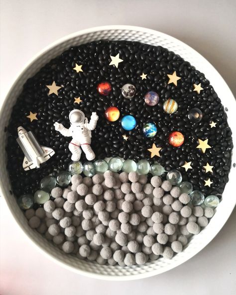 Space Sensory Bin, Space Sensory, Solar System Activities, Space Art Projects, Montessori Color, Solar System Projects, Sensory Crafts, Baby Play Activities, Tuff Tray