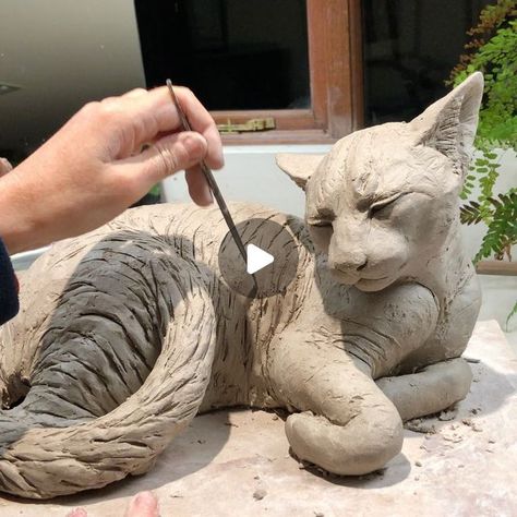 Drunk Cat, Bronze Sculpture Animal, Paper Mache Animals, Cat Anatomy, Concrete Sculpture, Handmade Ceramics Vase, Animal Sculpture, Jet Lag, Cat Statue