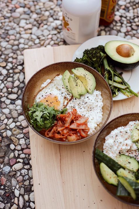 This Savory Cottage Cheese Breakfast Bowl Recipe Is Protein-Packed Breakfast Bowl Savory, Roasted Green Vegetables, Savory Cottage Cheese, Savory Breakfast Ideas, Cottage Cheese Bowls, Cottage Cheese Breakfast Bowl, Cottage Cheese Breakfast, Sw Recipes, Breakfast Bowls Recipe