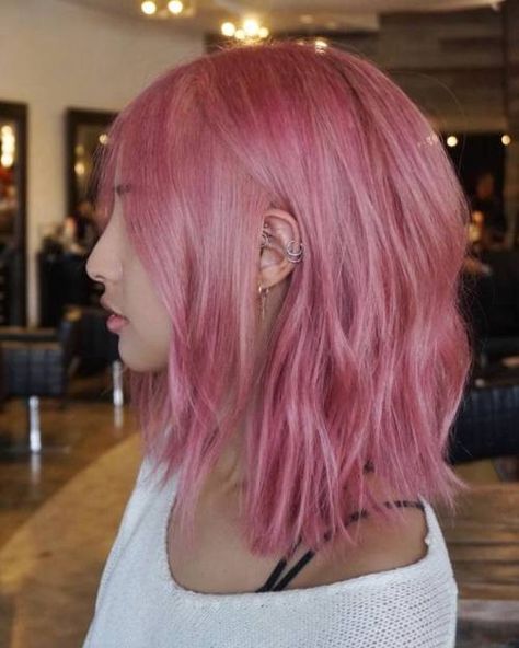 lovescenehair: jeffreyrobert_ more hairstyles on ig... Pink Short Hair, Guytang Mydentity, Rose Pink Hair, Pink Blonde Hair, Hair Color Chart, Blonde With Pink, Dyed Hair Inspiration, Hair Color Pink, Scene Hair