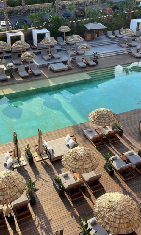 Pool Bar Design, Bali Beaches, Beach Lounge, Resort Pools, Outdoor Cafe, Hotel Pool, Pool Bar, Rooftop Pool, Beach Bars