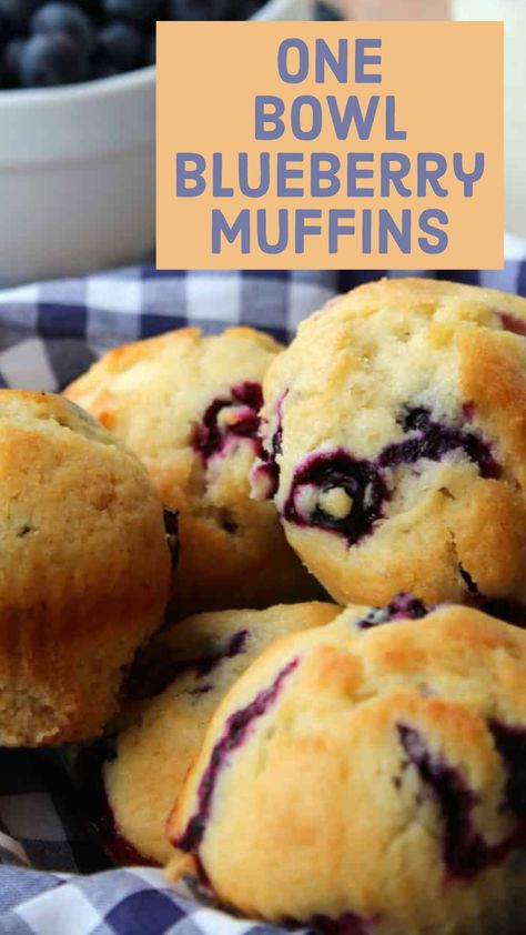 Homemade Blueberry Muffin Recipe, Blueberry Muffin Recipe Easy, Blueberry Muffin Recipe, Blueberry Muffins Recipe, Homemade Blueberry Muffins, Easy Blueberry Muffins, Healthy Blueberry Muffins, Best Blueberry Muffins, Berry Muffins