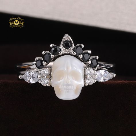 Witchy Rings, Goth Wedding Ring, Pearl Skull, Rings Goth, Skull Crown, Goth Ring, Gothic Engagement Ring, Crown Silver, Skull Wedding