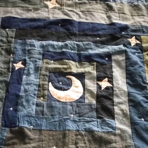 Aesthetic Quilt Patterns, Moon And Stars Quilt, Celestial Quilt, Night Sky Quilt, Constellation Quilt, Space Quilt, Quilt Star, Handmade Blankets, Sky Quilt