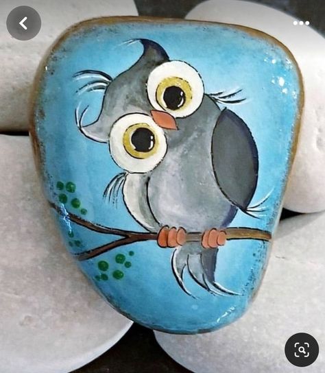 Stone Painting Birds, Owl Painted Rocks Easy, Owl Painted Rocks Ideas, Bird Rock Art, Painted Rock Owl, Square Painted Rocks, Bird Rock Painting Ideas, Animal Rock Painting Ideas, Bird Painted Rocks