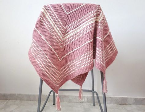 Samma’s Blanket – Moss Stitch in a Square Blanket Pattern Snowflake Blanket Crochet, 2 Color Crochet, Crochet Pattern Baby Blanket, Geometric Blanket, Corner To Corner Crochet, Beautiful Meaning, Blanket Crochet Pattern, Afghan Patterns, Afghan Pattern