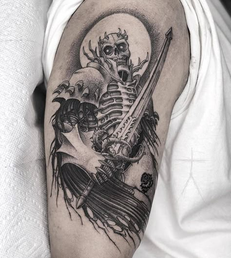 Dark Middle Ages in Christopher Jade's tattoos Berserk Tattoos, Skull Knight Berserk, Berserker Tattoo, Berserk Tattoo, Skull Knight, Medieval Tattoo, Knight Tattoo, Manga Tattoo, Theme Tattoo