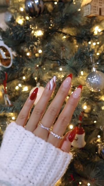 SHEIN.COM on Instagram: "Nail your holiday party look! 🎄 @vwnails_ #SHEINinspo" November Nail Designs, Cute Christmas Nails, Christmas Nails Acrylic, Thanksgiving Nails, Winter Nail Designs, Oval Nails, Xmas Nails, Christmas Nail Designs, Fall Nail Designs