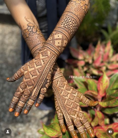 Full Hand Design, Latest Mehndi Designs Wedding, Beautiful Simple Mehndi Design, Inai Pengantin, Mehendi Art, Bridal Mehandi, Henna Wedding, Easy Mandala, New Bridal Mehndi Designs