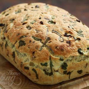 Caramelized Onion Bread Recipe - Home Cooking Adventure Onion Bread Recipe, Caramalised Onions, Bread Calories, Onion Pie, Onion Bread, Carmelized Onions, Dutch Oven Bread, Seed Bread, Potato Bread