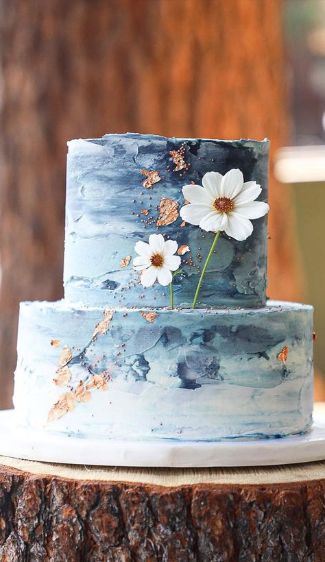 Pink And Blue Rustic Wedding, Vintage Cake Simple, Wedding Cake Blue Flowers, Wedding Cake Dusty Pink, Cake Trends 2023, Dust Blue Wedding, Wedding Cakes 2023, Celestial Cake, Wedding Cake Dusty Blue