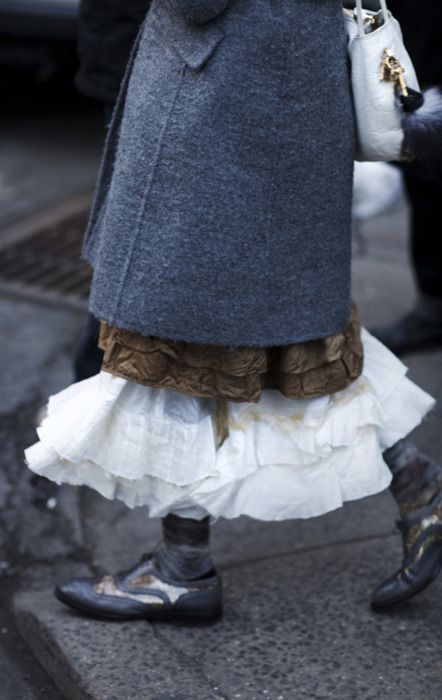 The Sartorialist, Victoria Secret Models, Paris Fashion Week Street Style, Mori Girl, Mode Inspo, Fashion Details, Street Fashion, Paris Fashion Week, Christian Dior