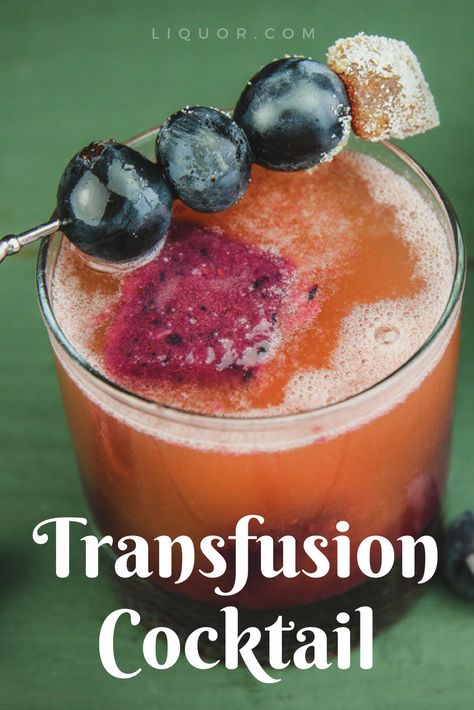 The Transfusion is a golf club standard cocktail made with vodka, ginger ale and grape juice. This twist combines homemade ginger syrup with Concord grape juice ice cubes that slowly infuse the drink with fall flavor.  #VodkaCocktails #ConcordGrapes #FallCocktails Transfusion Cocktail, Fruity Cocktail, Appetizer Tray, Sparkling Cocktail, Beach Cocktails, Vodka Cocktail, Ginger Syrup, Alcoholic Cocktails, Spring Cocktails