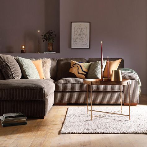 Earthy hues are chic, calming, and create a welcoming atmosphere. Taupe Sofa, Brown Sofa Living Room, Trendy Sofas, Living Room Wall Color, Brown Leather Sofa, Brown Sofa, Interior Trend, A Living Room, Corner Sofa