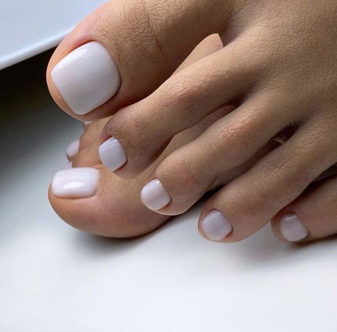 Funny Bunny Toes, Black Toe Nails, Pedicure And Manicure, Feet Nail Design, Pedicure Colors, Gel Toe Nails, Bunny Nails, Toe Nail Color, Pretty Toe Nails