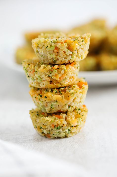 Cheesy Broccoli Quinoa Bites - Eat Yourself Skinny Cheesy Broccoli Quinoa, Broccoli Quinoa, Veggie Bites, Quinoa Bites, Cheesy Broccoli, Healthy Toddler Meals, Baby Eating, How To Cook Quinoa, Toddler Meals