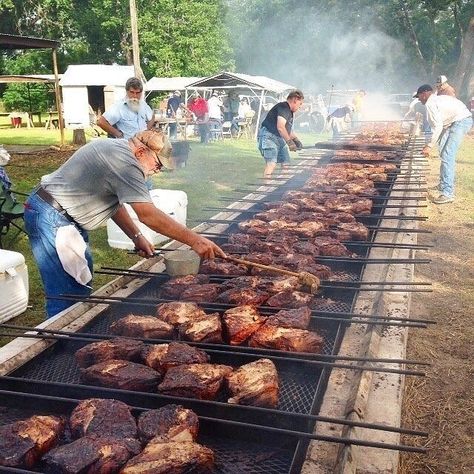 Now that is one massive grill these boys are managing. I bet you can smell that thing from a mile away. . . Shout out to @joligreen123. . . . #Salt #Pepper #Steak #SteakDinner #SteakLover #SteakHouse #SteakTime #SteakPorn #BBQ #Barbecue #Barbeque #BBQandBottles #Seasoning #Meat #MeatFeast #MeatLove #MeatLover #MeatEater #GetInMyBelly #ForkYeah #Beef #BBQPorn #BBQTime #Grill #Grilling #RawMeat #GrillingOut #GrillingSeason #SaltAndPepper #RedMeat Bbq Pics, Backyard Country, Barbeque Pit, Country Bbq, Texas Barbecue, Barbecue Smoker, Barbeque Recipes, Barbecue Pit, Diy Bbq