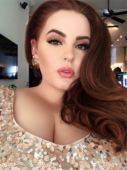 Plus Size Makeup, Tess Holliday, Wedding Makeup Tips, Plus Size Beauty, Beauty Standards, Latest Hairstyles, Maquillaje De Ojos, Wedding Makeup, Red Hair