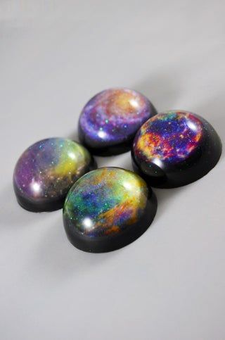 Resin Galaxy Cabochon - Instructables Hubble Telescope Pictures, Resin Galaxy, Telescope Pictures, Resin Cabochon, Galaxy Planets, Hubble Telescope, Resin Tutorial, Uv Resin, Resin Jewelry