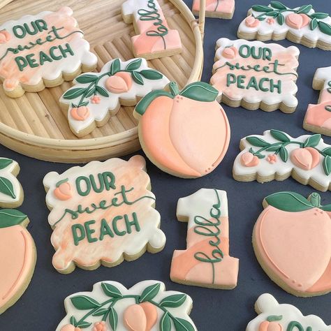 Peach First Birthday Cookies, One Sweet Peach Birthday Cookies, Peach Birthday Cookies, One Sweet Peach Cookies, One Sweet Peach Birthday, 1st Birthday Themes Girl, Peach Food, Ava Rae, Peach Birthday Party