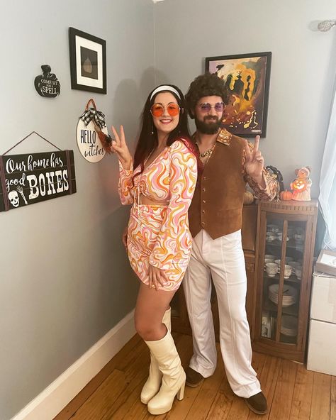 #halloweencostume #couplescostume #discoparty #70sfashion 70s Outfits Party Couples, 70s Disco Party Outfit Couple, Disco Couple Outfit, 70s Fashion Couple, 60s Couple Costume, 70s Couple Costume, 80s Retro Outfit Ideas, Decades Party Outfit, 80s Outfits Party