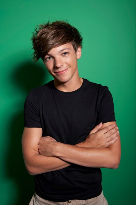 Louis Tomlinson photographed for Teen Now Magazine, 2011. #louistomlinson #onedirection #2011 One Direction 2011, One Direction Photoshoot, Direction Quotes, One Direction Quotes, One Direction Photos, Teen Magazine, I Still Love Him, Louis And Harry, Louis Williams