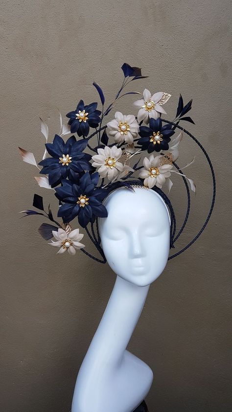 Fascinator Hats Diy, Headpiece Diy, Mannequin Head, Millinery Hats, Diy Hat, Fancy Hats, Fascinator Hats, Head Accessories, Derby Hats