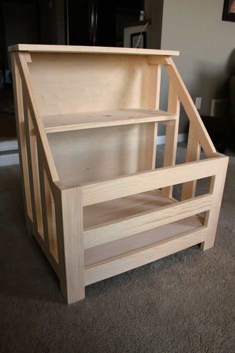 DIY toy box bookshelf - I plan to recreate this using pallet wood, changing design to suit & adding a hinged lid for toy box section Box Bookshelf, Toy Rack, Diy Bookcase, Bookshelf Diy, Bookcase Wood, Diy Toy Storage, Toy Bin, Wooden Toy Boxes, Bookcase Diy