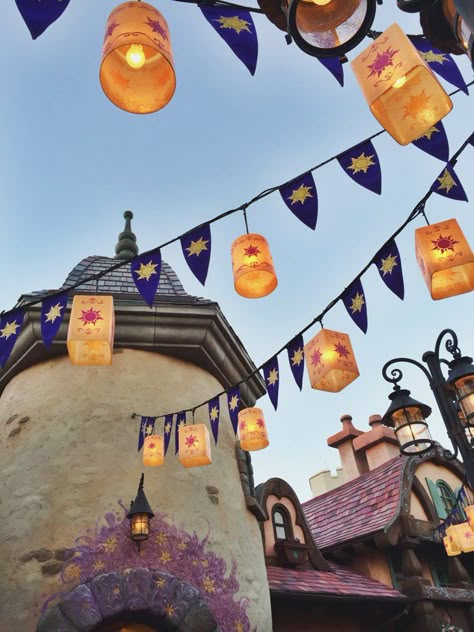 Tangled Birthday, Tema Disney, Disney Photo Ideas, Disney World Pictures, Disney Photos, Disney Party, Disney Tangled, Pinturas Disney, Disney Aesthetic