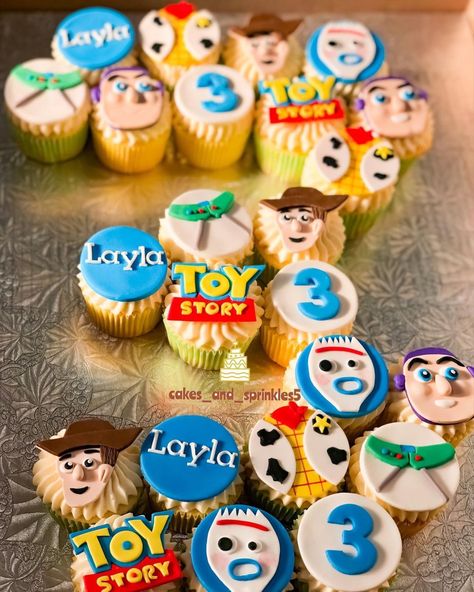 Toy Story Cupcake Cake, Toy Story Birthday Cake, Toy Story Cupcakes, Toy Story Theme, Toy Story Cakes, Story Birthday, Sprinkle Cake, Cake Photography, Baby Planning