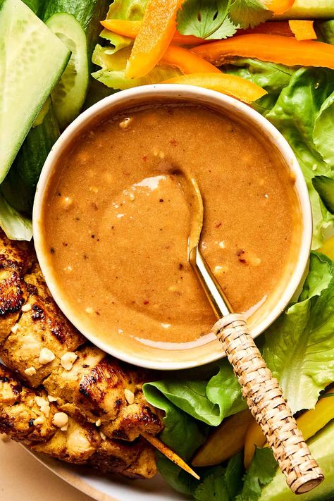 10-Minute Creamy Peanut Sauce or Dressing (No-Cook Recipe) Veggie Shawarma, Spring Roll Peanut Sauce, Satay Noodles, Asian Peanut Sauce, Asian Pantry, Spring Roll Sauce, Easy Peanut Sauce, Homemade Peanut Sauce, Peanut Sauce Recipe