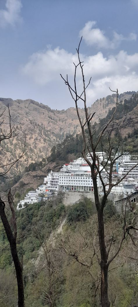 Katra Mata Vaishno Devi Katra, Vaishno Devi Aesthetic, Vaishno Devi Photography, Kasara Ghat, Vaishno Devi Wallpapers, Holy Aesthetic, Katra Jammu, Vaishno Mata, Birthday Wishes For Wife