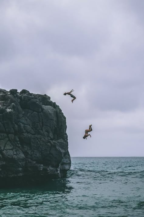 Jumping People, We Were Liars, Cliff Diving, Water Aesthetic, Photo Summer, Adventure Aesthetic, Summer Photoshoot, Bucket Lists, Summer Bucket Lists