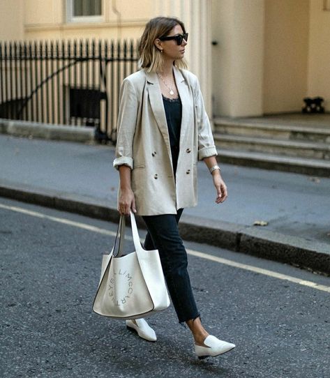 Natural Blazer Outfit, Oversized Blazer And Loafers, Cream Pinstripe Blazer Outfit, Dress And Loafers Outfit, Brogues Womens Outfit, Checkered Blazer Outfit, Pinstripe Blazer Outfit, Boyfriend Blazer Outfit, Oversize Blazer Outfit