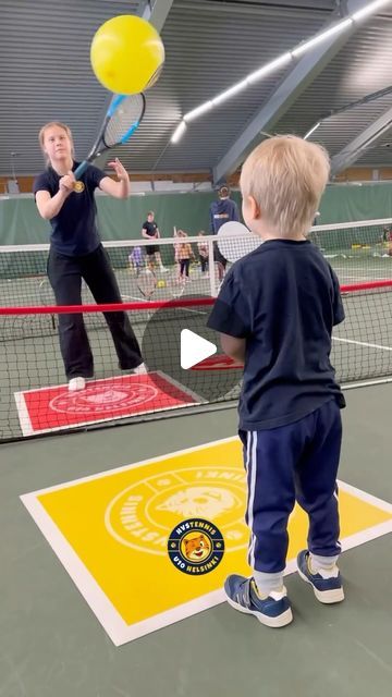 HVS U10 Tennis on Instagram: "🎈Balloon tennis develops hand-eye coordination and fine motor and gross motor skills. Try using a ball as a racket! 

#kidstennis #hvstennis #u10tennis" Balloon Tennis, Kids Tennis Clothes, Hand Eye Coordination, Kids Tennis, April 7, Gross Motor Skills, Gross Motor, Tennis Clothes, Motor Skills