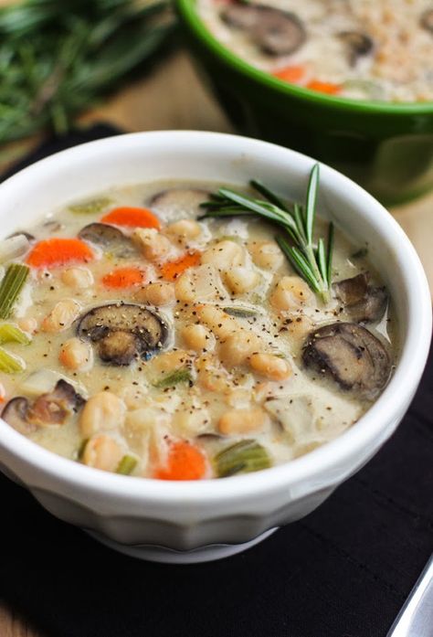 Comfort Food Monday: Creamy Mushroom, White Bean and Rosemary Soup - Amanda K. by the Bay Rosemary Soup, Simple Food, White Bean Soup, Creamy Mushrooms, White Bean, Bean Soup, Curries, Bean Recipes, White Beans