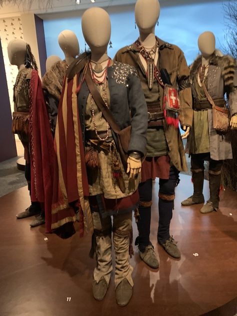 Terry Dresbach, Woodland Indians, Outlander Costumes, Outlander Season 4, Eastern Woodlands, Drums Of Autumn, Native American Regalia, Native American Warrior, Native American Clothing