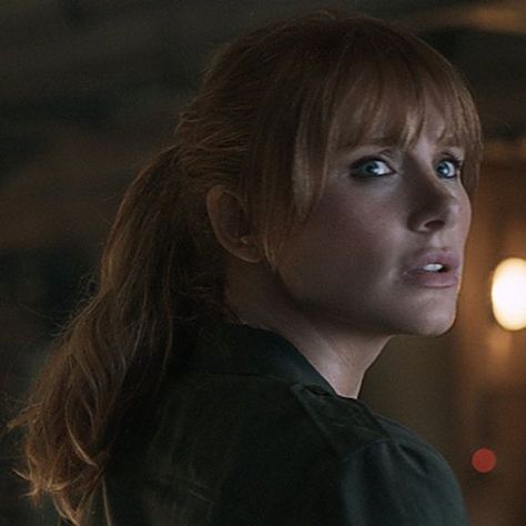 Bryce Dallas Howard Jurassic World, Bangs Reference, Bryce Howard, Jurassic World Claire, Brice Dallas Howard, Claire Dearing, Jurassic Movies, Jurassic World 3, Jurassic World 2015