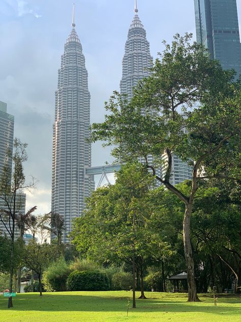 Malaysia Kuala Lumpur Aesthetic, Kula Lumpur Malaysia, Kuala Lumpur Malaysia Aesthetic, Kuala Lumpur Aesthetic, Malaysia Aesthetic, Travelling Asia, Kuala Lampur, Malaysia Kuala Lumpur, Fountain City