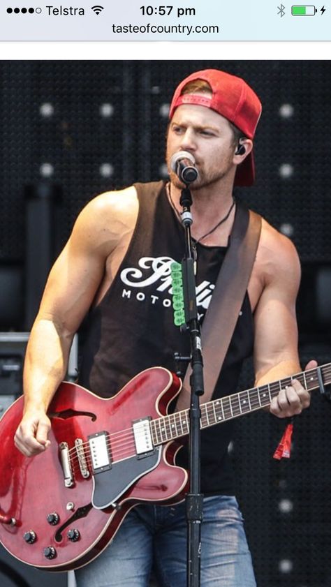 Pop Sugar, Kip Moore, Country Singer, Photo Grouping, Country Music Artists, Country Men, Music Artist, Country Singers, News Songs