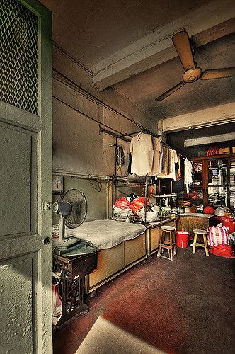 Old Laundry Room, Straits Settlements, Singapore Photos, Commercial Laundry, Photographs And Memories, Laundry Shop, New Environment, Memory Lane, Laundry Room