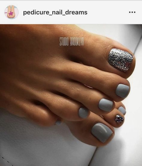 Fall Toe Nails, Pedicure Designs Toenails, Unghie Sfumate, Gel Toe Nails, Toe Nail Color, Pretty Toe Nails, Cute Toe Nails, Summer Toe Nails, Pedicure Designs