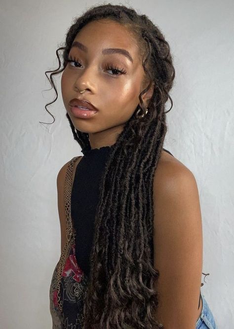 Beauty Inspo, Girls Hairstyles Braids, Girls Braids, Locs Hairstyles, Box Braids Hairstyles, Black Girls Hairstyles, Brown Skin, Protective Hairstyles, Hair Day