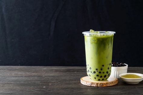 Free Photo | Milk tea in glass Milktea Shop, Thai Milk Tea, Grass Jelly, Milk Tea Recipes, Matcha Green Tea Latte, Tea Aesthetic, Iced Green Tea, Green Tea Latte, Bubble Milk Tea