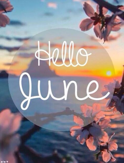 How did I not notice it was the 1st June!? Oh yeah because I still have 2 exams left of my degree! Summer is finally here, time to whack out the sunglasses, short shorts, smoothies etc June Quotes, Welcome June, Neuer Monat, New Month Quotes, June Bride, Seasons Months, Hello June, Hello April, Etsy Diy