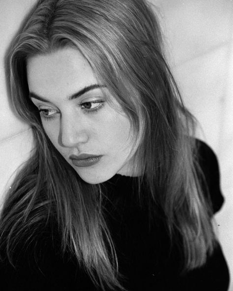 Titanic Kate Winslet, Funny Nature, Leo And Kate, Animals Lover, The Sun Also Rises, Mischa Barton, 90s Grunge, Kate Winslet, Beauty Icons