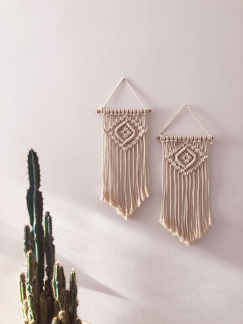 Minimal Macrame, Wall Hanging Handmade, Handmade Wall Decor, Wall Hangers, Freelance Artist, Dec 8, Macrame Patterns, Macrame Diy, Hanging Wall