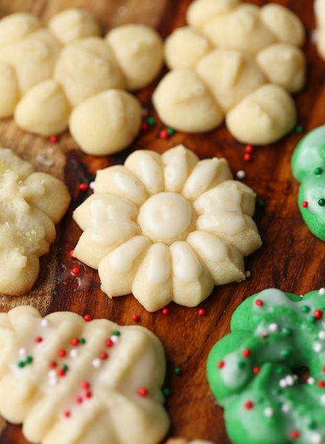 Best Spritz Cookie Recipe, Butter Spritz Cookies, Cookie Press Recipes, Spritz Cookie Recipe, Spritz Cookies, Festive Cookies, Cookie Press, Xmas Cookies, Beautiful Cookies